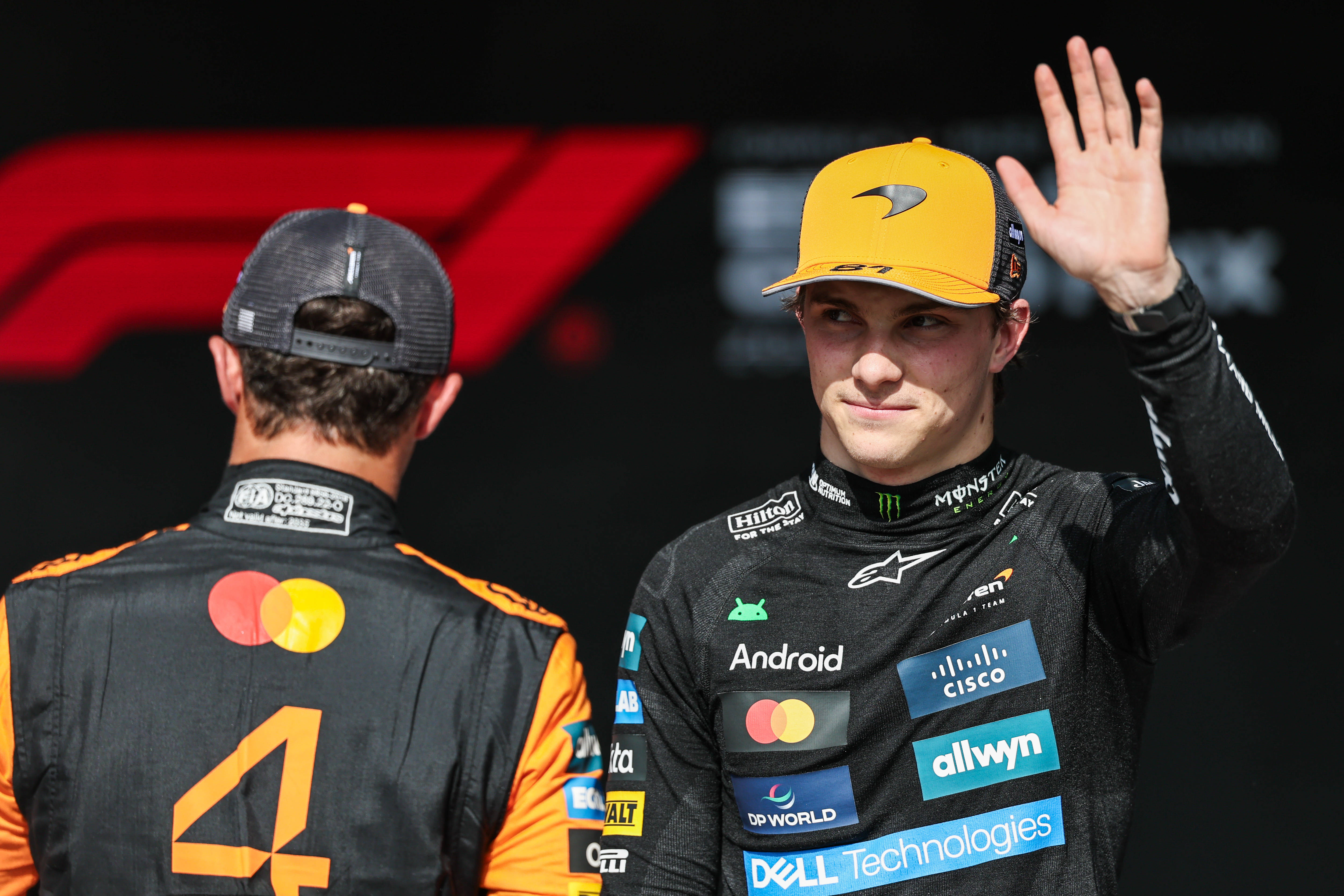 迈凯伦完胜法拉利，皮亚斯特里统治全场