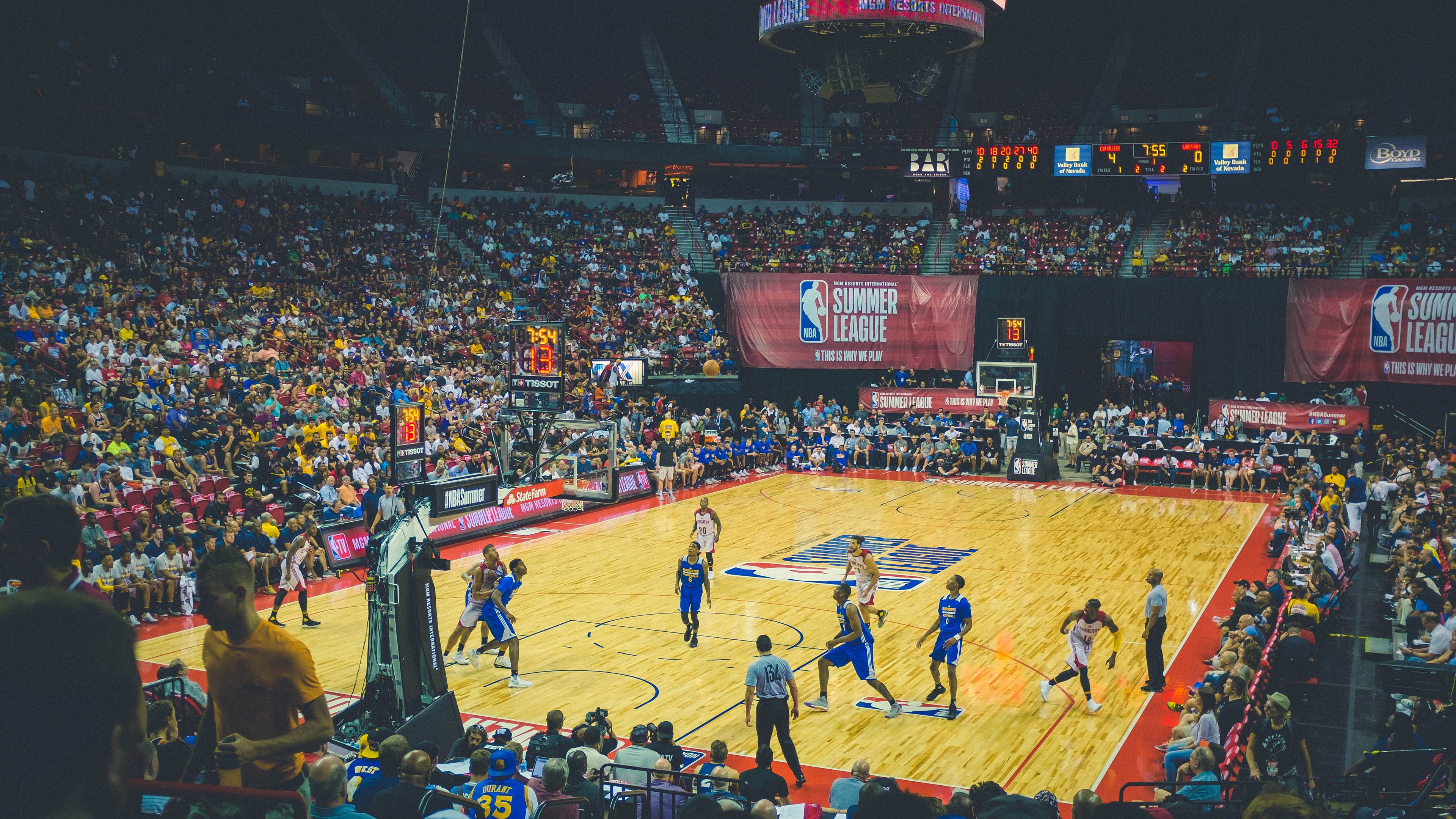 世界杯之夜,卡马文加的全能风暴